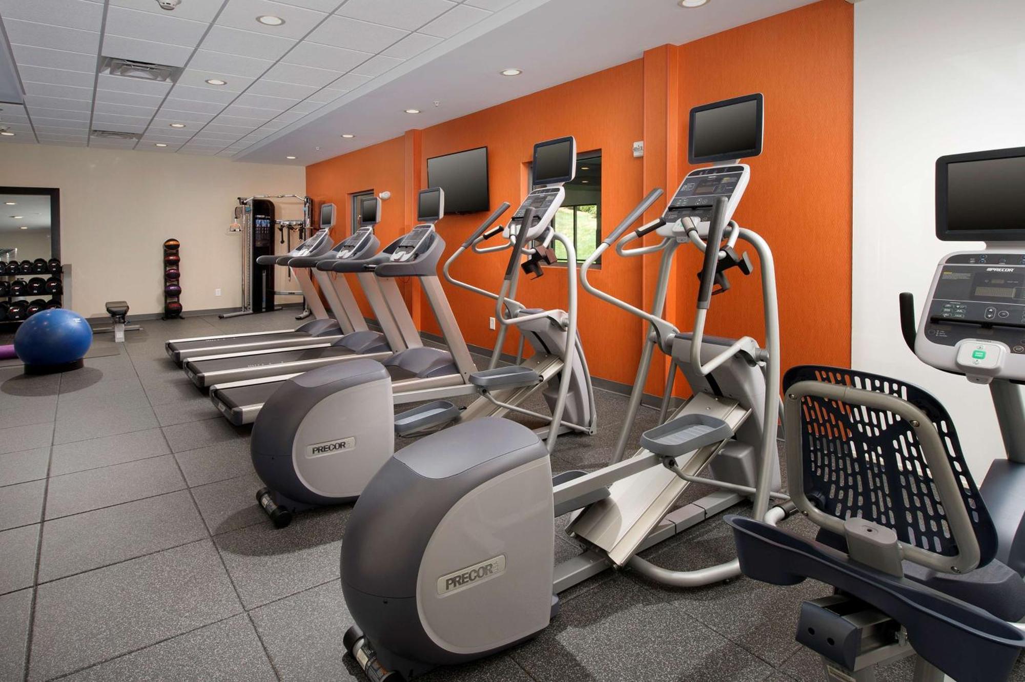 Hampton Inn Louisville East Hurstbourne Exteriör bild
