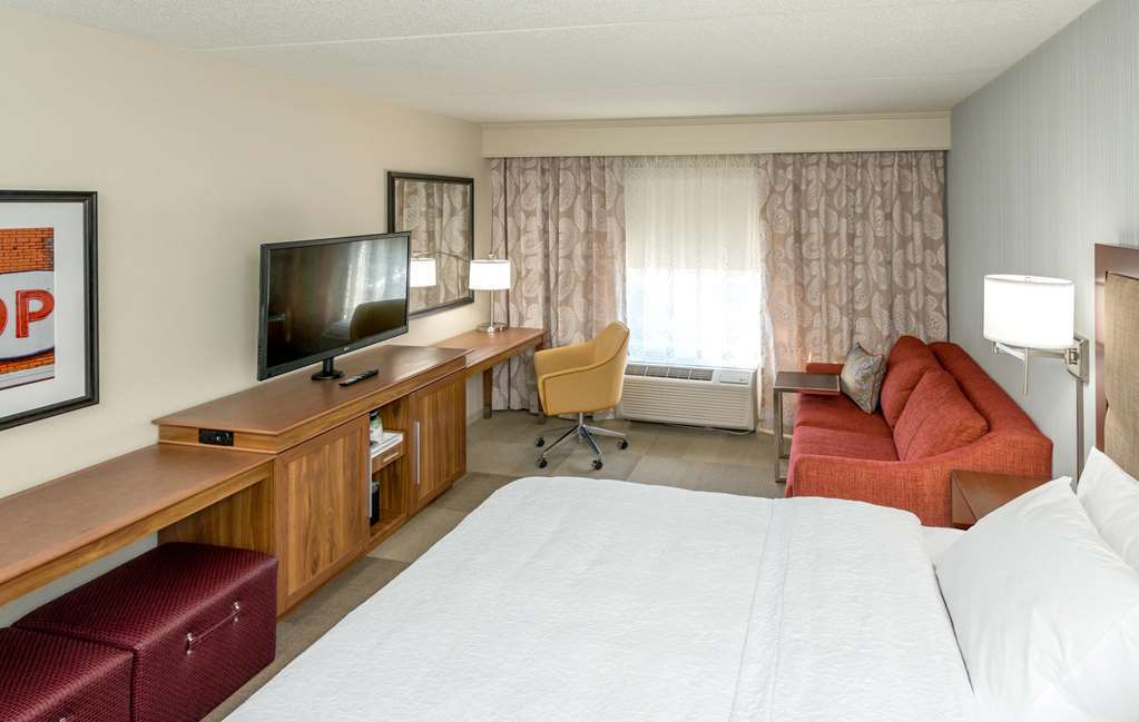 Hampton Inn Louisville East Hurstbourne Rum bild