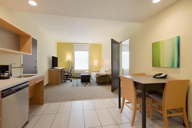 Hampton Inn Louisville East Hurstbourne Exteriör bild